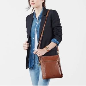 🌞Fossil classic crossbody bag